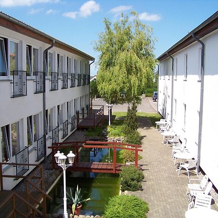Gingst Hotel Ruegen Park Kg מראה חיצוני תמונה