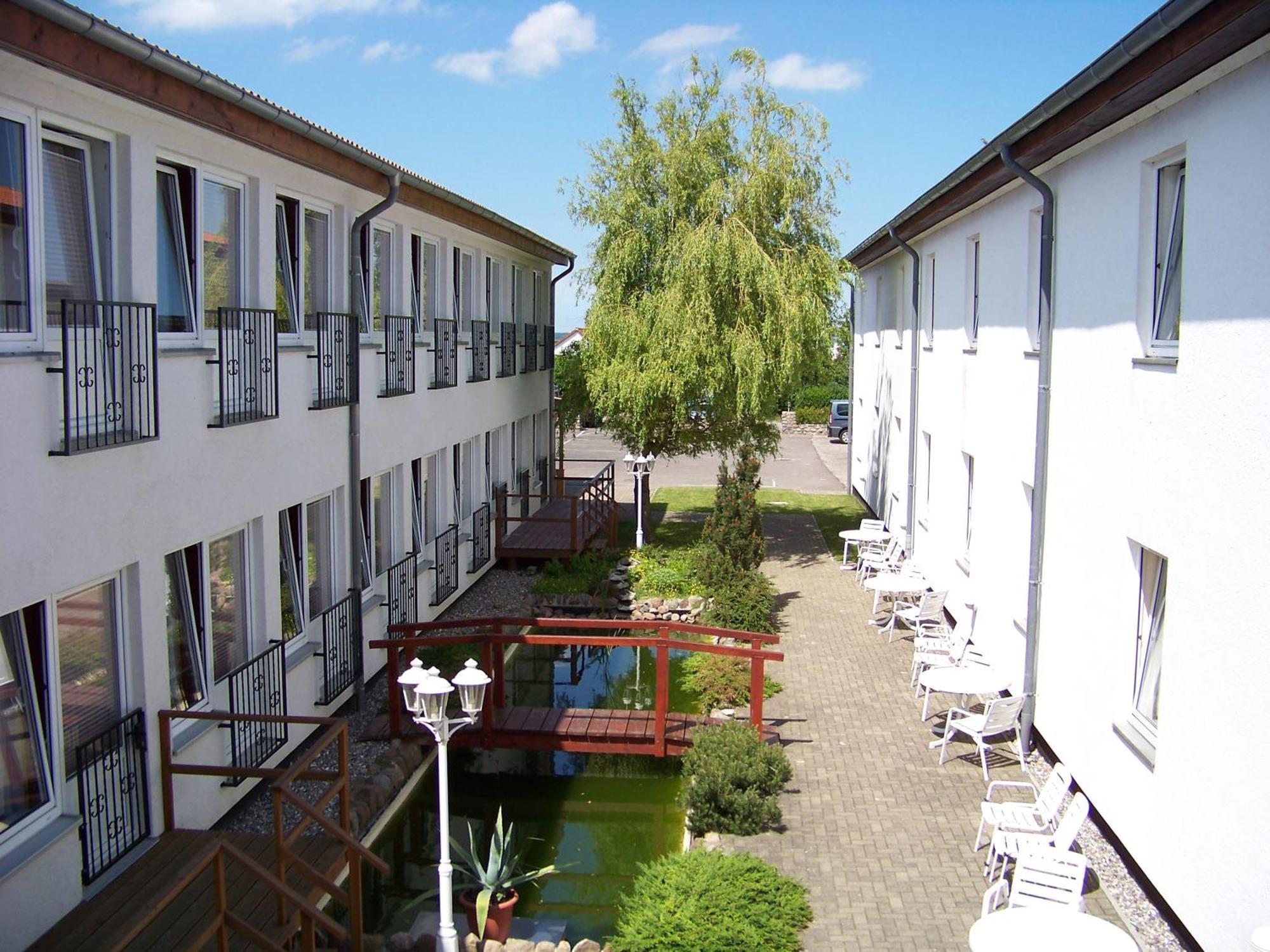 Gingst Hotel Ruegen Park Kg מראה חיצוני תמונה